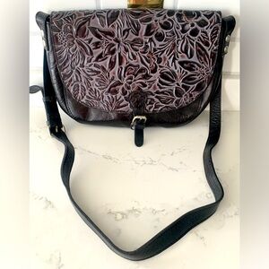 Patricia Nash Crossbody Tooled Black Leather Black - Beautiful Detail